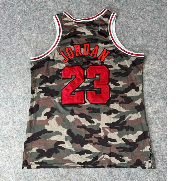 NBA Mens Chicago Bulls Michael Jordan #23 Basketball Camo Jersey ‘97-98 Size XL - Picture 8 of 8